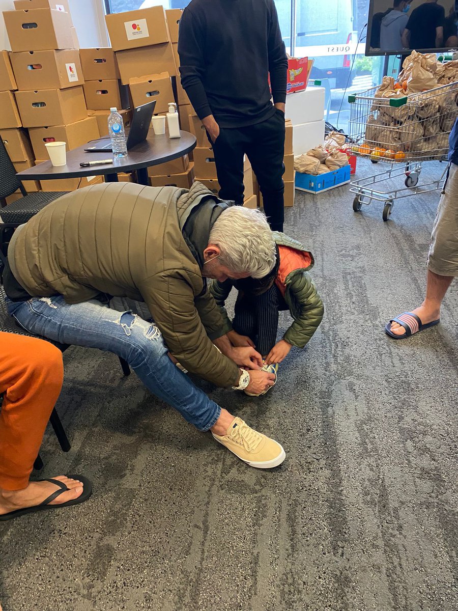 Craig_Foster's tweet photo. My pleasure to meet some of our beautiful, newly arrived Afghan families in Syd today.

How we all got here is immaterial, we’re all equal, have a right to safety, freedom from persecution, to dream.

Let’s resettle more.

20,000, to be exact.

#ActionForAfghanistan

Welcome all. https://t.co/yf5uq1BId0