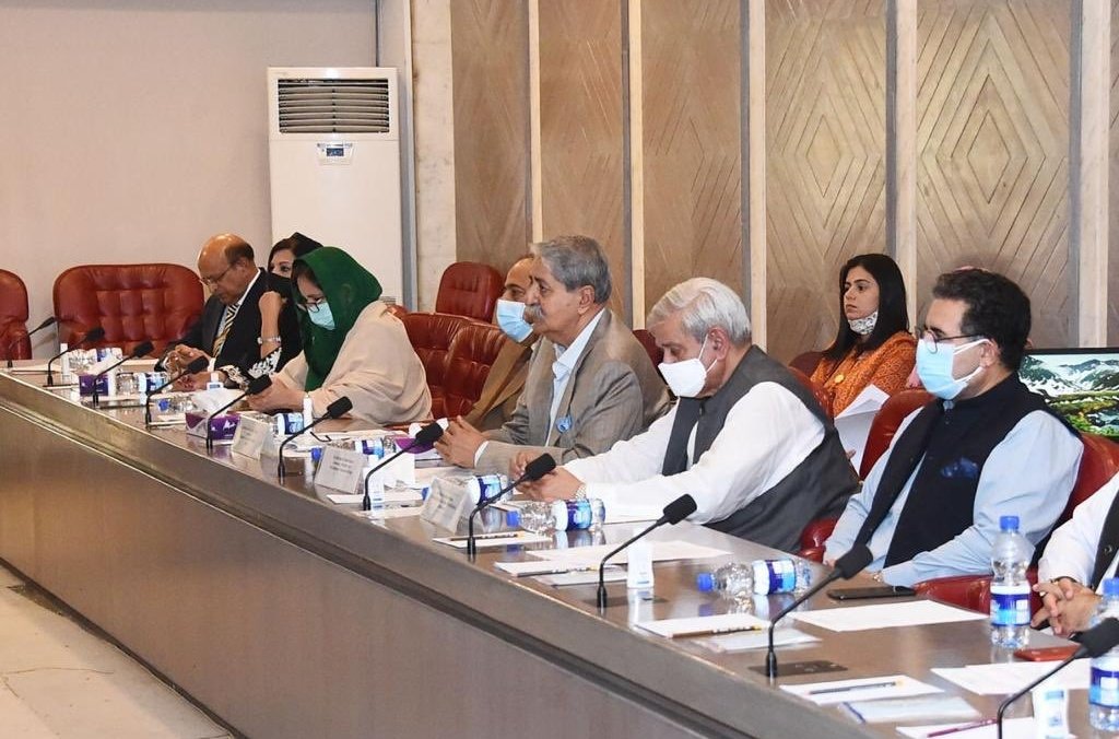 DrNausheenPTI's tweet photo. Visit of #IranianParliamentaryDelegation
Meeting with Pakistan Iran Friendship Group. Discussion on #mutualtrade #borderposts, dealing with terrorism across border n disruption of electricity supply from #Iran to #Balochistan (Gwader,Turbat,Panjgaur,Makran Division). https://t.co/JvIHYMmVn3