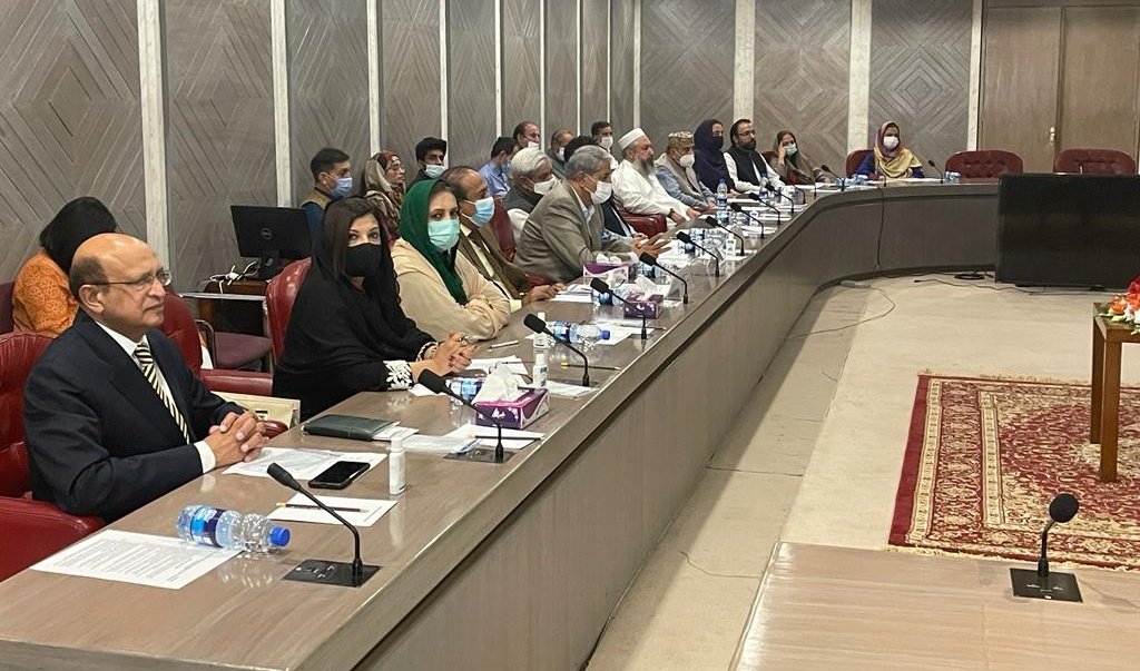 DrNausheenPTI's tweet photo. Visit of #IranianParliamentaryDelegation
Meeting with Pakistan Iran Friendship Group. Discussion on #mutualtrade #borderposts, dealing with terrorism across border n disruption of electricity supply from #Iran to #Balochistan (Gwader,Turbat,Panjgaur,Makran Division). https://t.co/JvIHYMmVn3