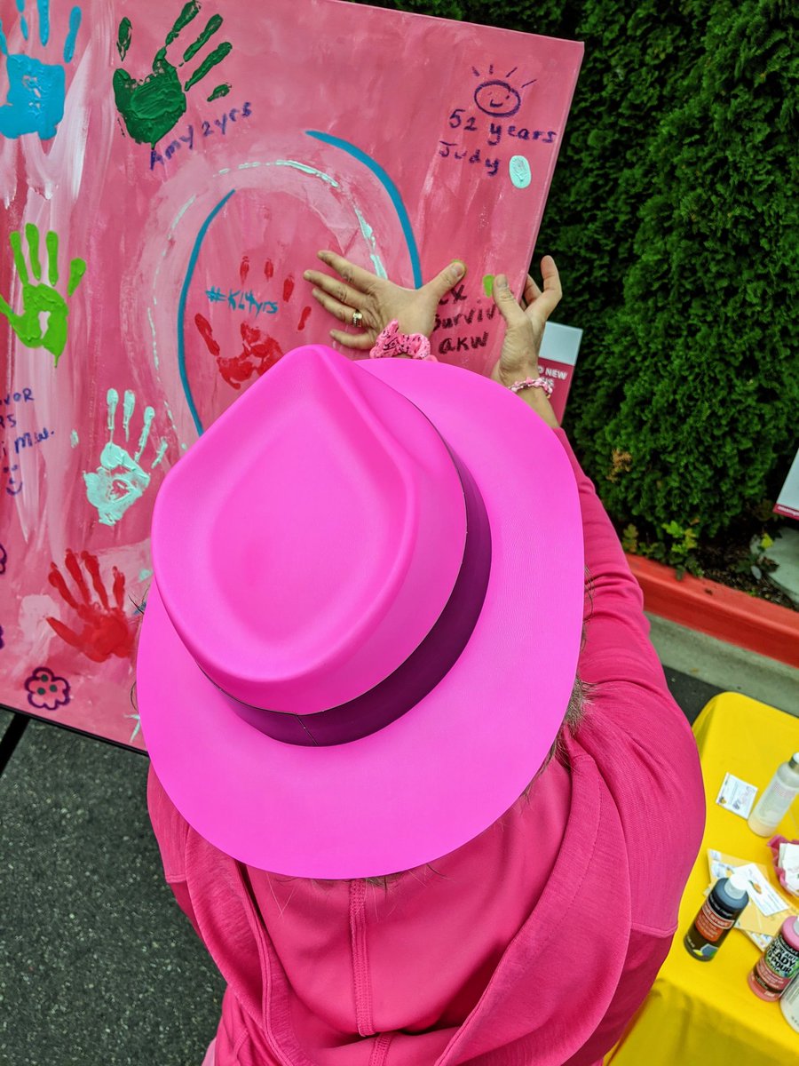 #PDX and #WA #breastcancersurvivors! Add your handprint to @mygirlskincare @makingstridesor #Hope canvas Oct. 16th; inspire and encourage #breastcancer #patients receiving #radiation #cancer #treatmentcenters. More here @ secure.acevents.org/site/STR?fr_id…