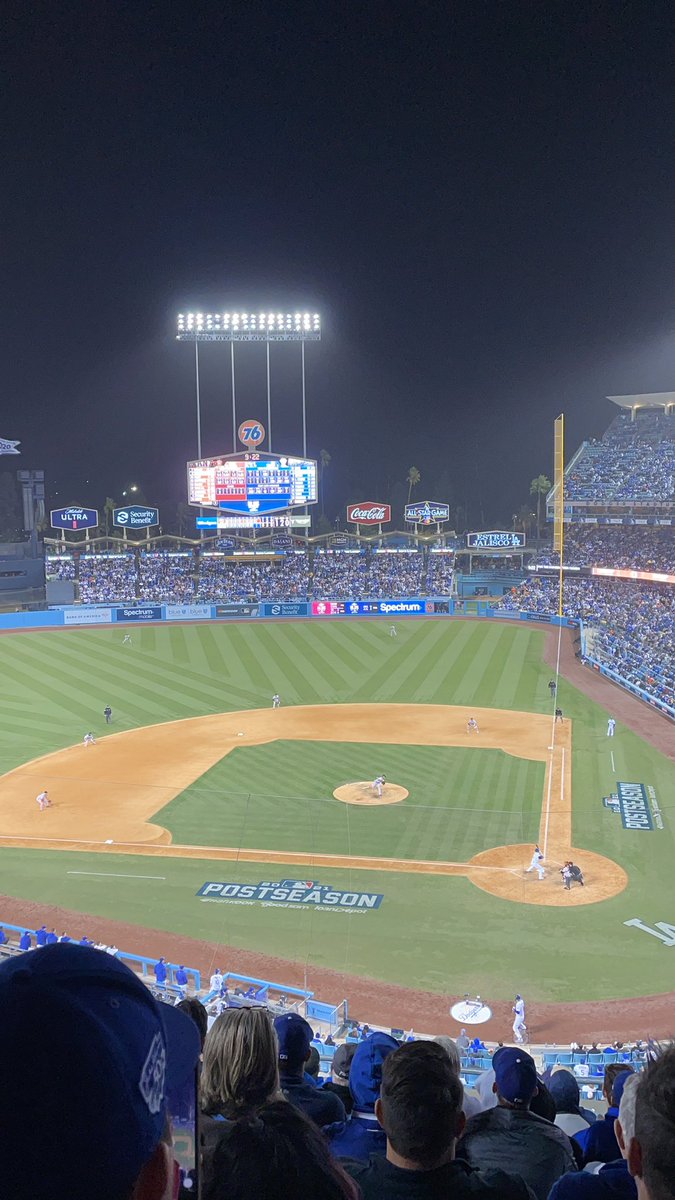 lakeshowstandup's tweet photo. LETS GOOO #Dodgers https://t.co/i50xHAW8ee