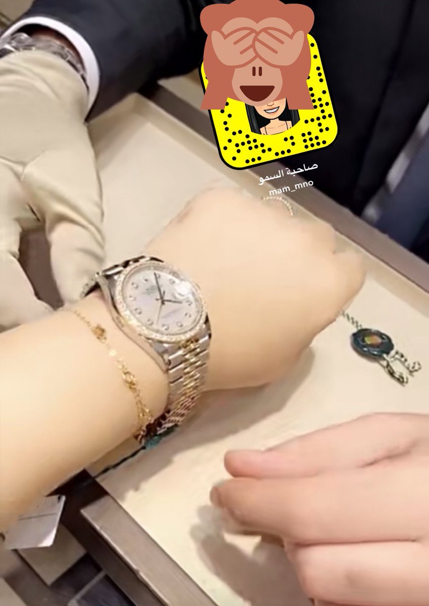 anApple12345678's tweet photo. الصاحب اللى سحر هاروت بعيونه
ودي بوصله ولكن ما تهيالي

يا هايف الخصر عيني فيك مفتونه
والبعد ياصاحبي ما يرخص الغالي

(مايجرح القلب كود أفراق مضنونه
ابطيت ماأرسلت لي يازين مرسالي)

اجر صوتن جميع الناس يوحونه
غديت كني المصيح بالخلا الخالي https://t.co/4AHTQu8Gsu