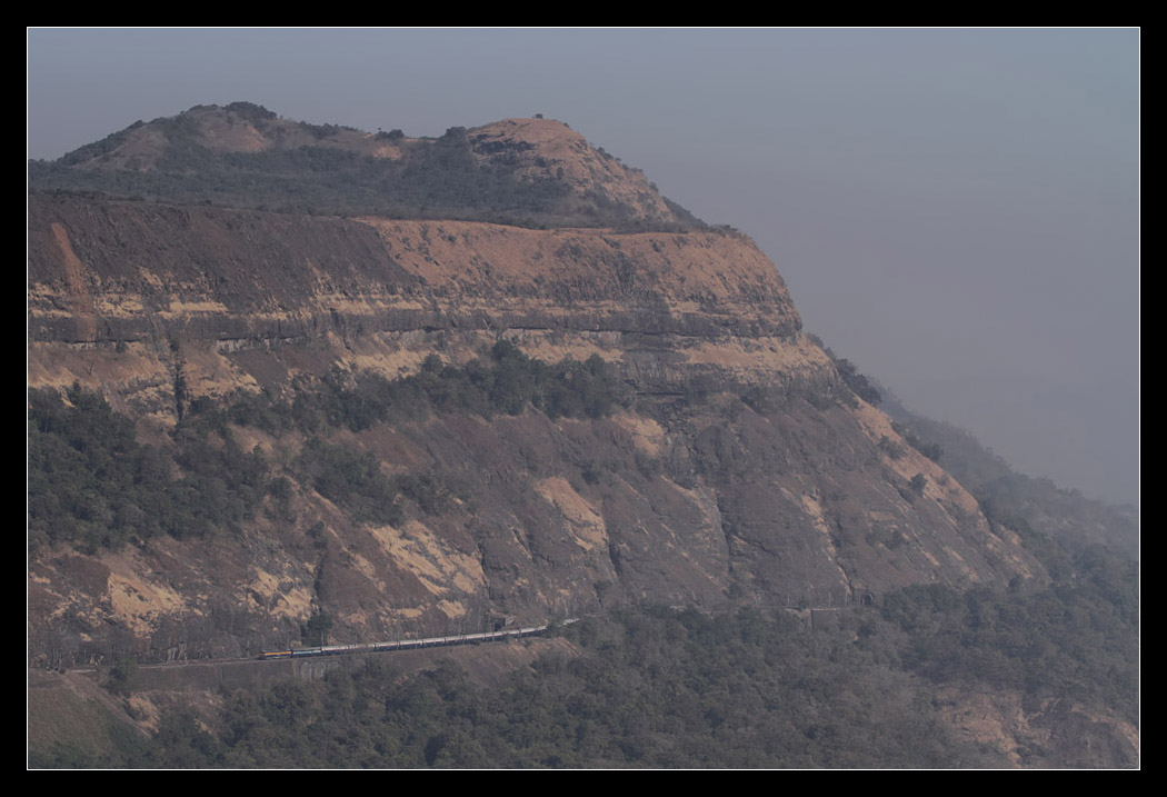 trains_are_best's tweet photo. .. Here are two nice pictures I found on the internet.
#AlignmentSurveys #AlignmentMethodology #GeologicalSurvey #Kashmir_rail_link https://t.co/oNfZSAybH3