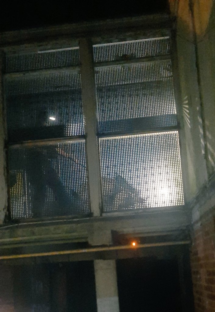 PC_Fulford's tweet photo. #NightShift 10pm/7am β‘οΈ 00:29 Hours Marked Patrols of Rose Hill #Lickeyend, #Bromsgrove β‘οΈ Came across a person, who hid from us β‘οΈ @K999Cops attended, Tracked, located them hiding β‘οΈ Arrestted for Going Equipped βοΈ Poss of Class B Drug π« Now awaiting interview in #PoliceCustody https://t.co/S7ECOgsLWs