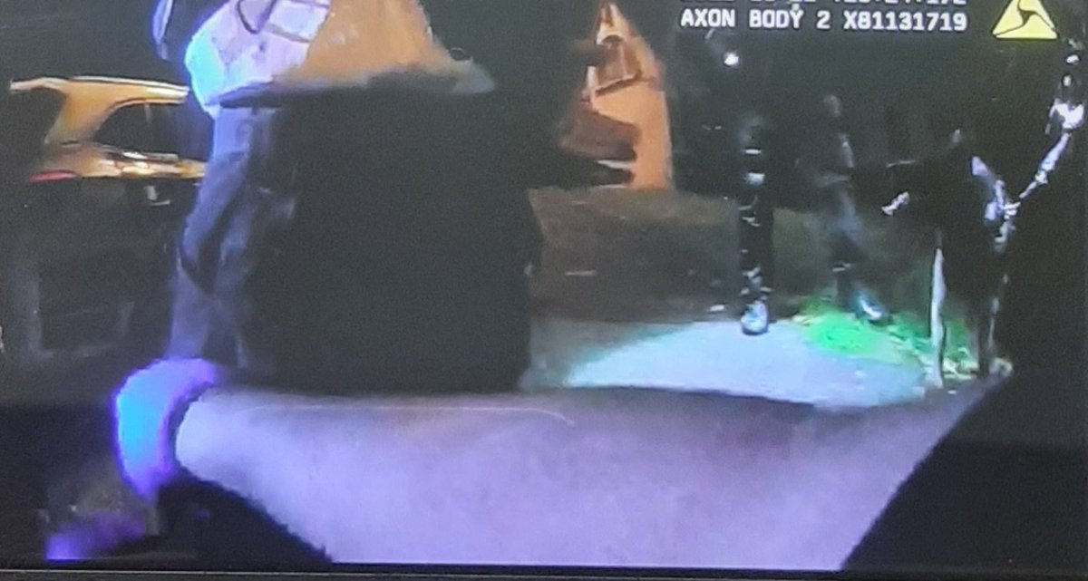 PC_Fulford's tweet photo. #NightShift 10pm/7am β‘οΈ 00:29 Hours Marked Patrols of Rose Hill #Lickeyend, #Bromsgrove β‘οΈ Came across a person, who hid from us β‘οΈ @K999Cops attended, Tracked, located them hiding β‘οΈ Arrestted for Going Equipped βοΈ Poss of Class B Drug π« Now awaiting interview in #PoliceCustody https://t.co/S7ECOgsLWs