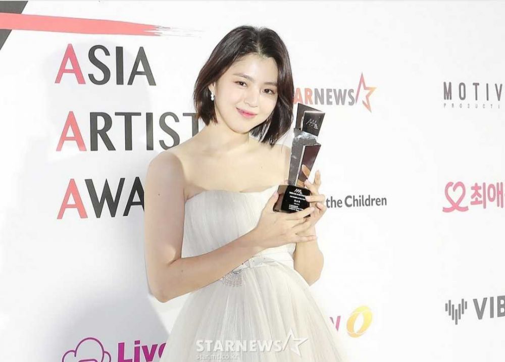 Han So Hee Nation PH 🦋🇵🇭 on X: "Han So Hee won Rookie of the year award  on Asia Artist Awards 2020! 🏆✨ I'm hoping that she's invited this year's  2021 AAA