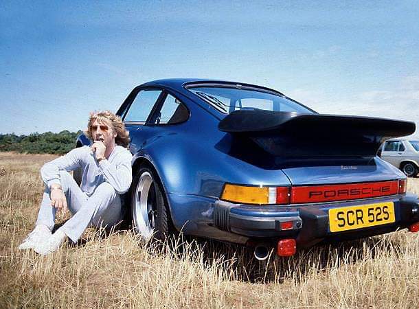 Rockstarscars's tweet photo. Today would have been the 73rd birthday of Status Quo legend Rick Parfitt, who brought us much music and humour over the years and of course a great car lover. hope he's up there having a drink with Alan today. pls RT https://t.co/xGyxakQT7T