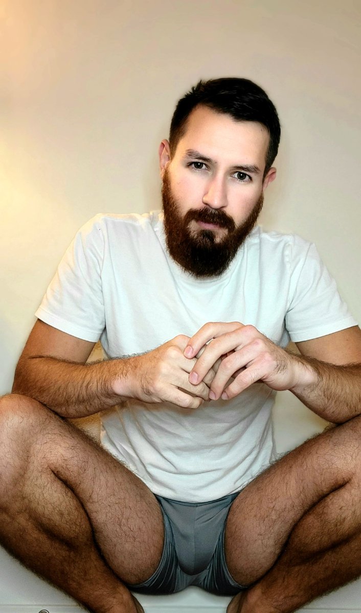 Just started a #fansly so follow along. fans.ly/CamHardon
RT to spread the word. #malefansly #content #dilf #daddy #follow