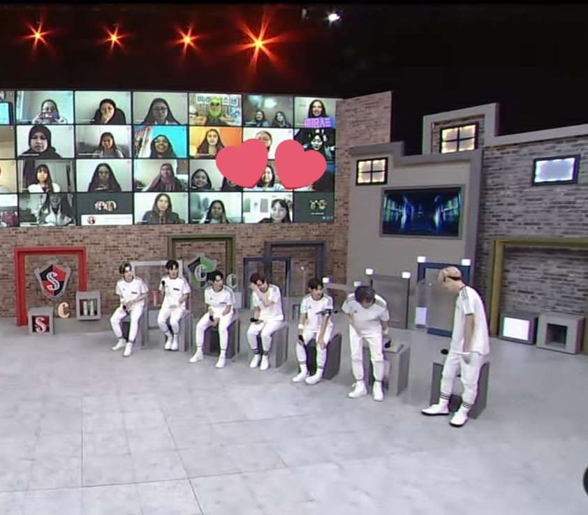 hxinxatx's tweet photo. mi sueño de estar en este tipo de reuniones con mi grupo favorito se hizo realidad, realmente no puedo expresar toda la emoción que tenía en ese momento, un momento inolvidable que quedará marcado por siempre 🤍
#미래소년 #MIRAE @official_MIRAE @members_MIRAE https://t.co/hh38yYdkPm