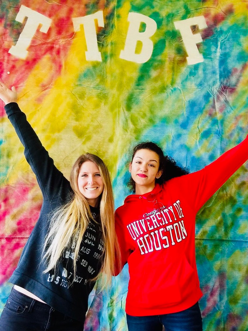 morganjwatchorn's tweet photo. Happy IRL meetup anniversary to @JustAddAWord, the OG CP!!!! Throwback to 2019 Texas Teen Book Festival where we hissed at people until they surrendered #Wibbroka arcs 😁 https://t.co/fVLG16jG28