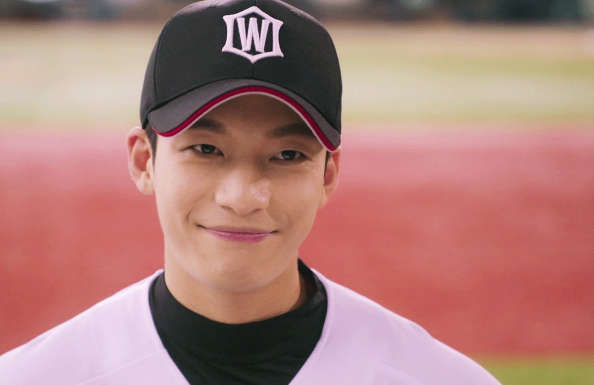 wihajoonspics's tweet photo. Wi Hajoon as baseball champion Ye Jihoon in 18 again (2020) https://t.co/oi7A9l38aW