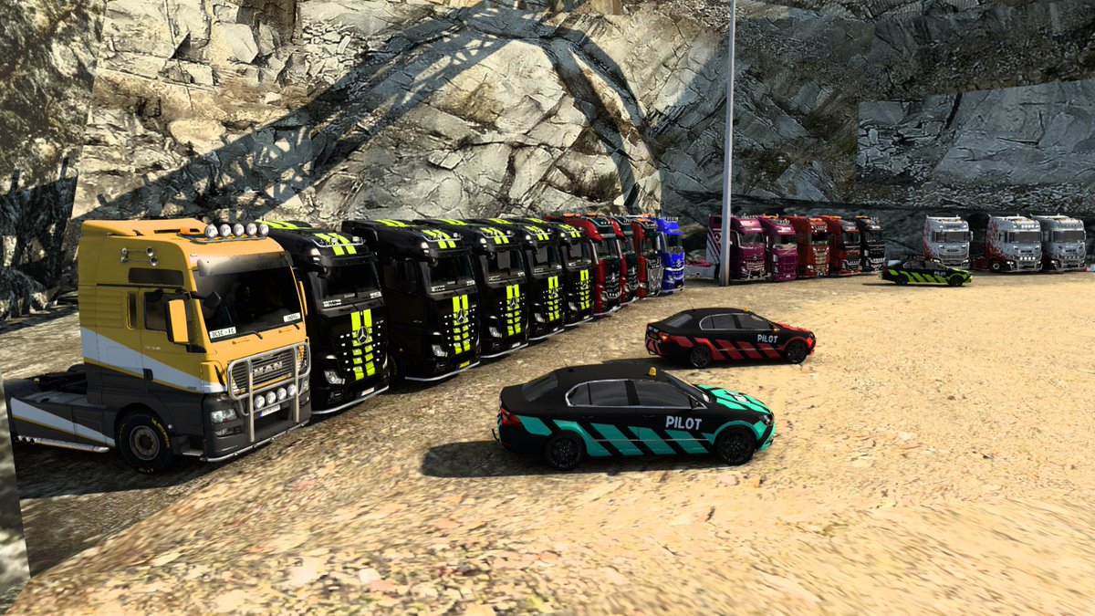 OCSC_Officiel's tweet photo. Thank you to all that joined AT ITAs weekly convoy yesterday! 

#ets2 @TruckersMP @SCSsoftware #convoy #supervisedbyocsc https://t.co/MeiUG1Rs1b