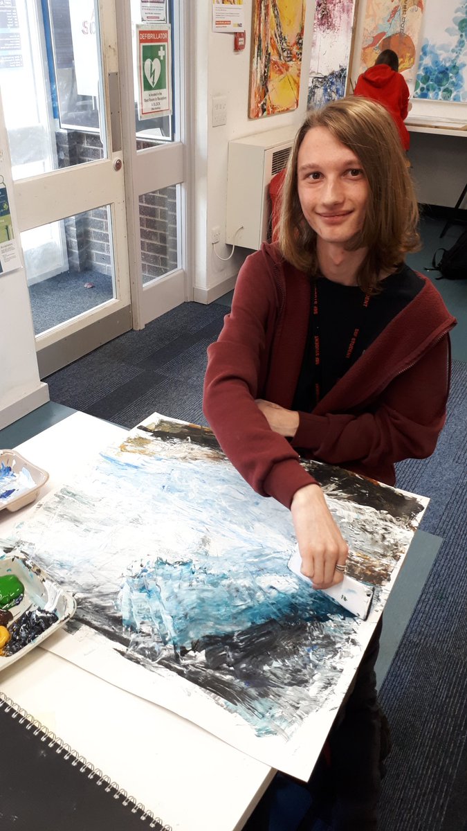 Arts6F's tweet photo. 👨‍🎨🏖🎨🖼
Scarborough Sixth Form College 
Name: Jason
Subject: Fine Art &amp; Photography Year 2
Former school: Scalby School 
Jason is working on a study for his current project, which focuses on atmospheric seascapes @Arts6F @S6F @ScalbySchool @SMTrust https://t.co/wWDjl38ZoA