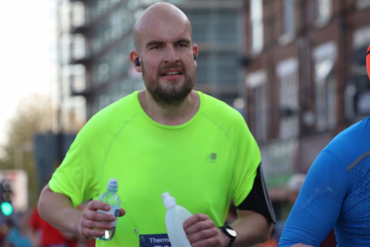 Padmore's tweet photo. I don't normally go in for the photos at running events. But some of these from @Marathon_Mcr were fantastic so I had to get the lot! Love the mixture of emotions! Still buzzing from Sunday, will I be signed up for 2022 by the end of the day!? #ManchesterMarathon #ukrunchat https://t.co/gcSz8qK5XK
