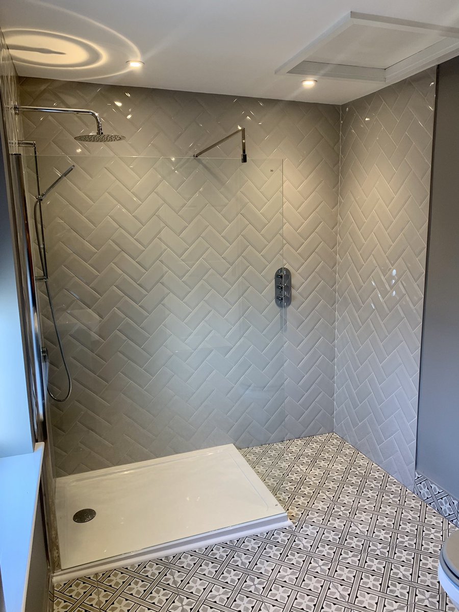 di_pro1's tweet photo. Bedroom to bathroom #bedroom #bathroom #shower #build #ensuite  #project #design #tiling #plumbing #plastering #painting https://t.co/ooafqZLPnp