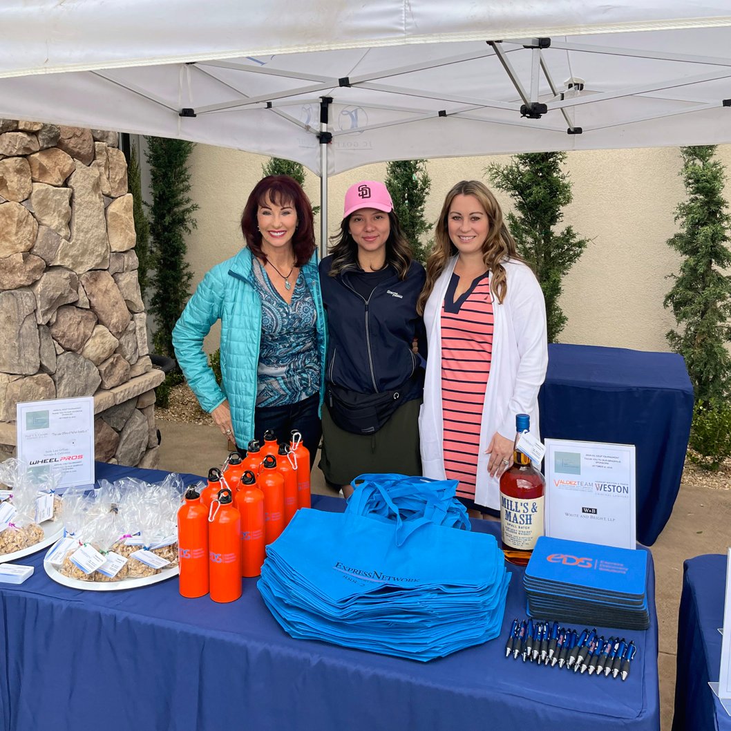 SusanneDeLaFlor's tweet image. Wonderful time at the North County Bar Association&apos;s annual Columbus Day Golf Tournament. I missed @bansdc, but Courtney Provo rocked it out of the park! 🙌 This was my first sponsorship with @ExpressNetwork5, and it was great to be able to sponsor such a fun event.⛳️