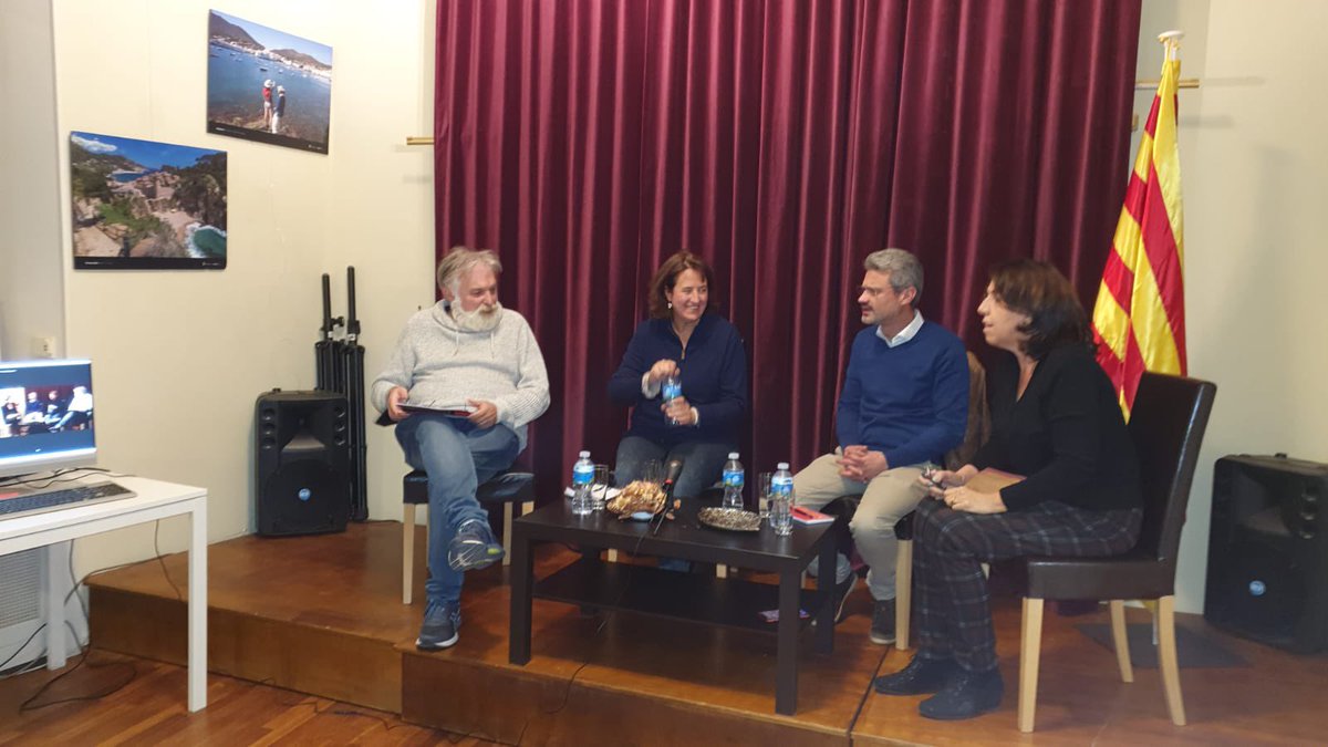 epaluzie's tweet photo. Enllaç a la taula rodona d'ahir sobre el cas català, organitzada per l'@ANCLux, al Centre Català de Luxemburg, amb els polítics luxemburguesos David Wagner @darugani2000 i Eduarda Macedo de @dei_lenk i els Verds https://t.co/fA05oZbc0y #CatalanWeek #StandUpForCatalonia https://t.co/OrWuSFSRWC