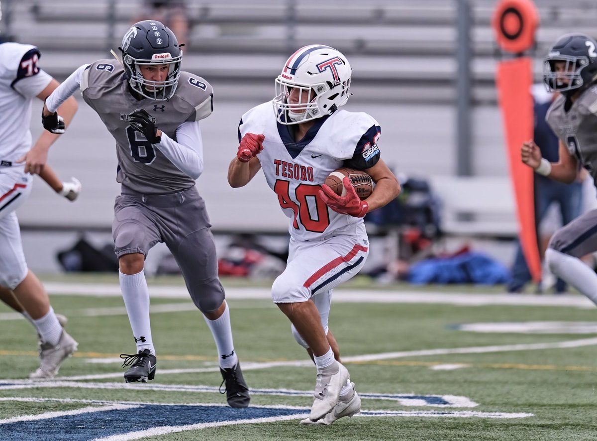 tracekphotos's tweet photo. View MaxPreps photos of @TesoroFootball vs @THHS_Football JV football at https://t.co/ilupUoGhMR @MaxPreps @MaxPrepsPR https://t.co/EWL26yiG3T