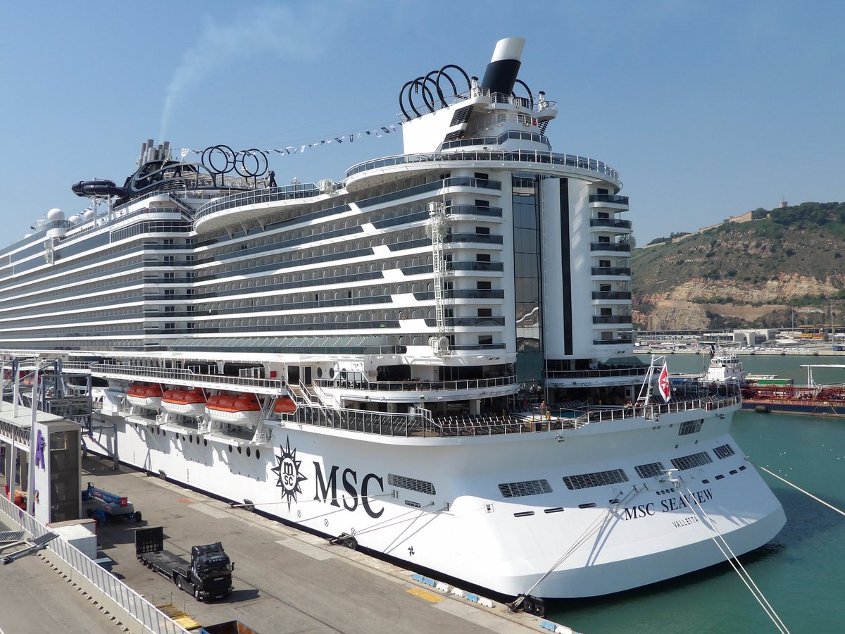 CruiseWorldExp's tweet photo. Cruise World is a parallell world..!!!
How many kg of food are prepared in the kitchen of cruise ships? #cruises #ships #croisieres #cruise #kitchen #chefs #seachefs
Automatics slicers for frozen and fresh product.. Safer , Faster and Cheaper..!!! #ship #meat #cruiseline #usph https://t.co/LXBIXDIgtH