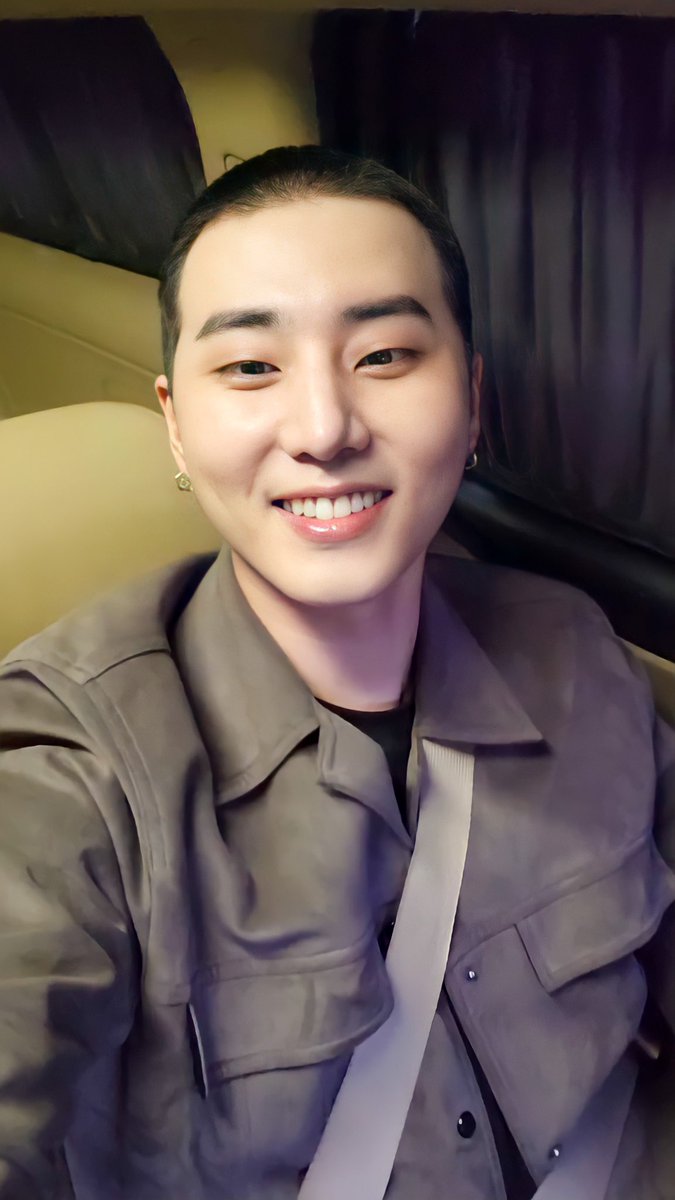 beombolony's tweet photo. 211012 Vlive YoungK ๐ฆ๐
#dayHD
#YoungK #์์ผ์ด https://t.co/BuZabE78tB