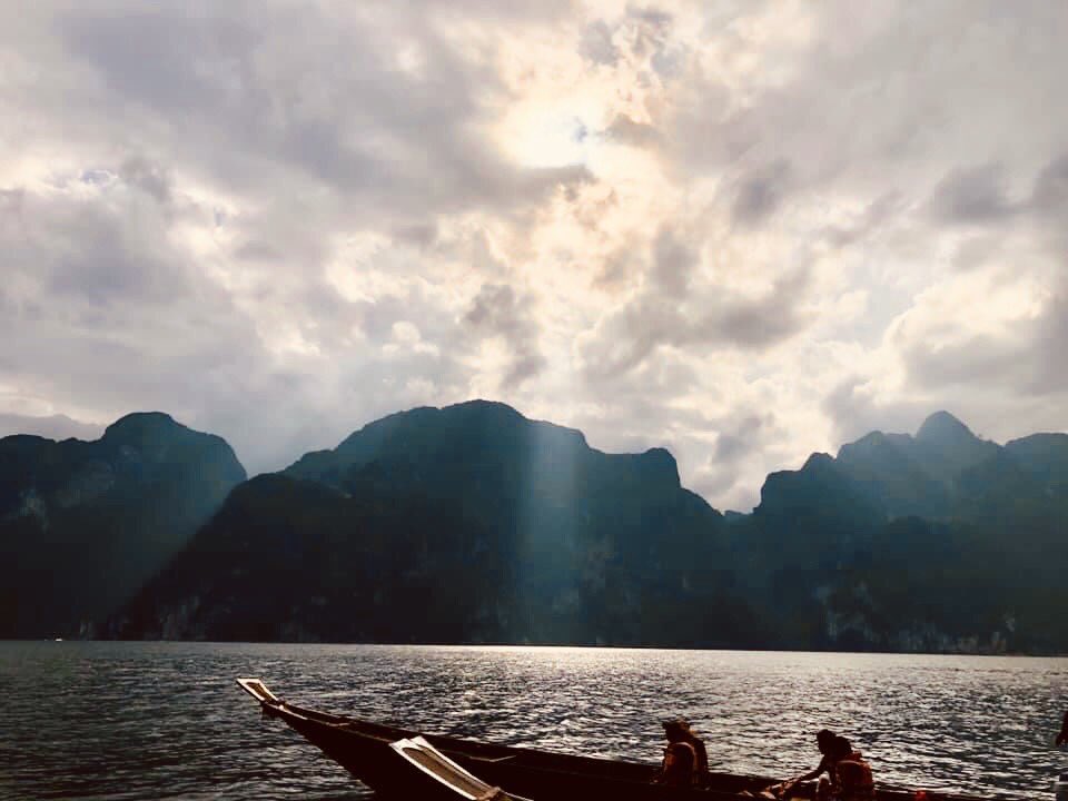 PuyVilai's tweet photo. อะไรที่เป็นธรรมชาติ ย่อมสวยงามเสมอ 🌿⛰🌳🌻

📍เขื่อนเชี่ยวหลาน สุราษฎร์ธานี

#แคปชั่นอ่อย #แคปชั่นเด็ด #แคปชั่น #แคปชั่น2021 https://t.co/JqIuJ2OJKm