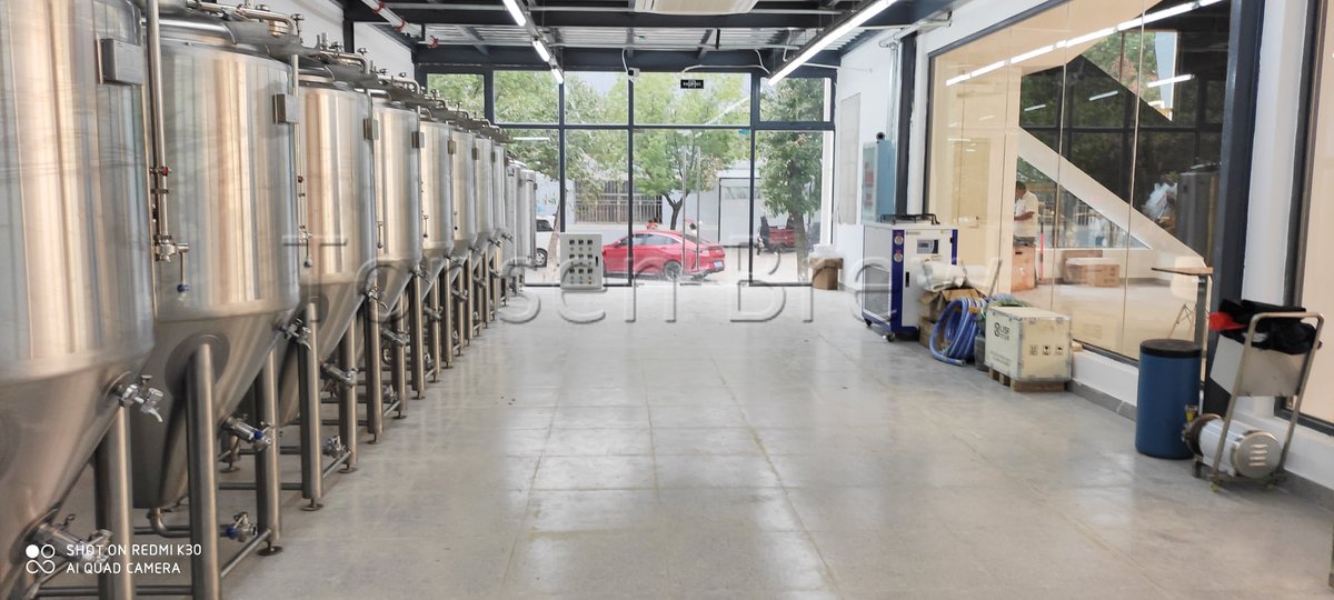 HelenLiu2018's tweet photo. The 500L craft beer brewery in the university. 
Email: helen@tonsenbrew.com
#fermenter #beerbrewing #beer #brewing #unitank #cct #bbt #brewingequipment #craftbeer #bière #brasserie #beerfactory #brewery #microbrewery #beerfermenters #beertank #beerfermenter #tonsenbrewery https://t.co/dlFrSyPFyK