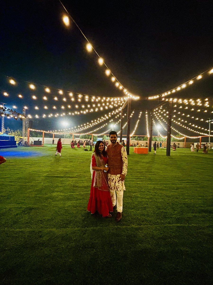 iAnkeetPatel's tweet photo. #FourthNight #Navratri2021 with #BhumikShah 

#ThemeNavratri We are in the midst of Navratri, the 9 nights of dancing that takes place in the run up to Diwali &amp; symbolises Ram battling with the evil Ravan, this photos are from #PinkButterfly &amp; @lifestylebyap https://t.co/yrtqVKODLp