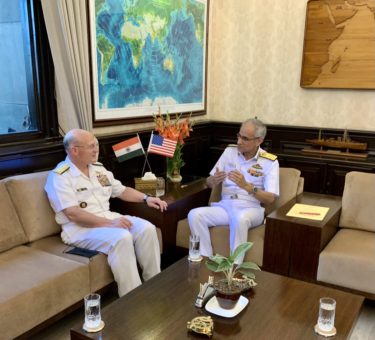 USNavyCNO's tweet photo. Thank you Admiral Singh and the @indiannavy for hosting me during my visit to India. We are committed to operationalizing our #USIndiaDefense partnership, including through enhanced information-sharing, regional security, and exercising at sea together. 🇮🇳🇺🇸 https://t.co/7HrGl9xBEZ