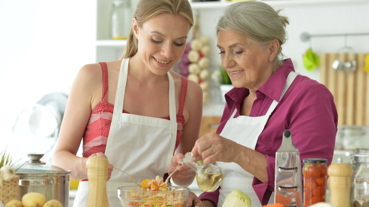 divinelighthc's tweet photo. Cooking With Loved Ones

Cooking together with loved ones is one way to build and strengthen the bonds within a family. Moreover, family members can share stories and pass on traditions while waiting for the food to cook or cleaning up. 

#Cooking #LovedOnes https://t.co/inDaldvTrI