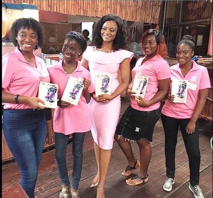 PatriceJuah's tweet photo. Happy #InternationalDayoftheGirlChild to all strong, brilliant, and empathetic girls around the world. You matter and your voice counts. Never cease to be #SexyLikeABook! 📚🎉💫
_____
#IDG2021
#InternationalDayOfTheGirl
#DayoftheGirl
#GirlsEducation 
#SocialEmotionalLearning https://t.co/ZMih7iuLZr