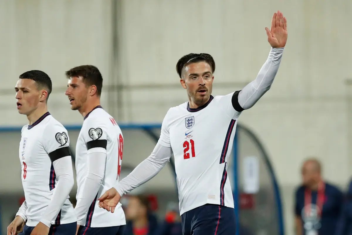 secretshirtco's tweet photo. If England win against Hungary tonight we’ll giveaway a https://t.co/0dDyzv85B2 box 📦

To enter 👇

🔄 Retweet this tweet
🤝 Follow us

Good luck! https://t.co/mGC3tP8N4p