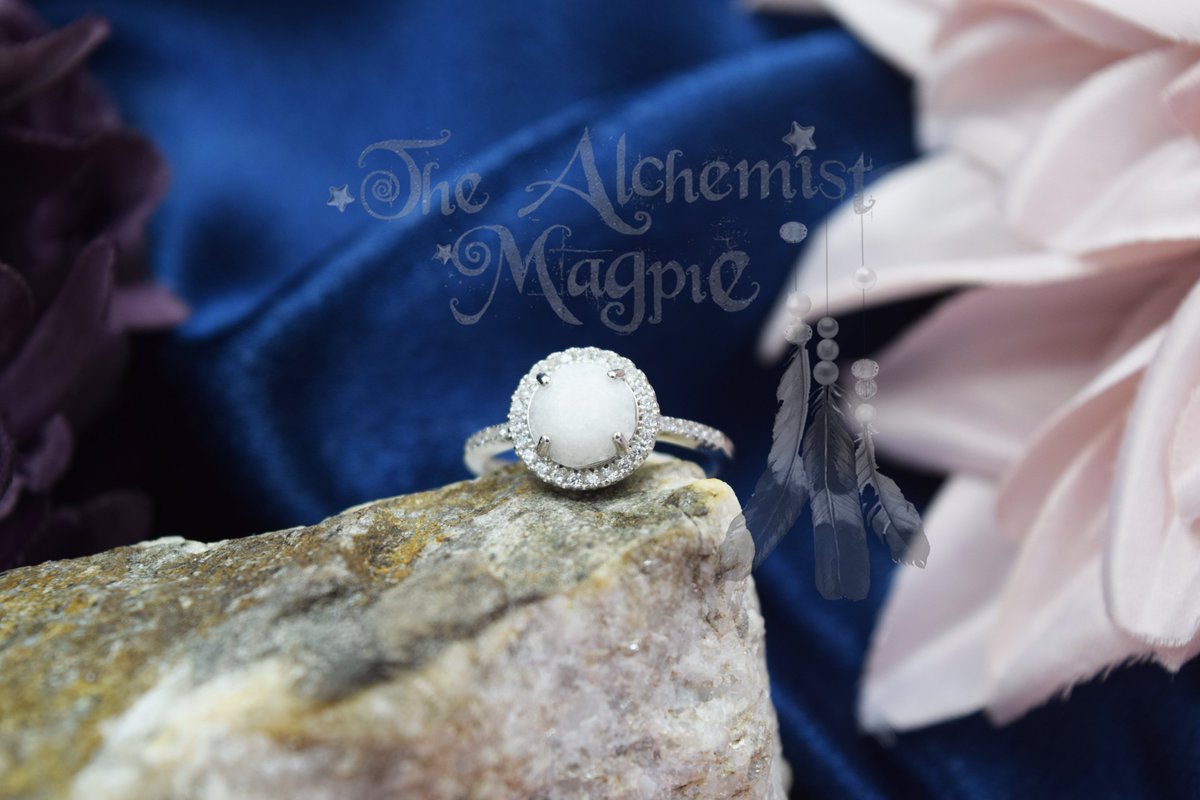 AlchemistMagpie's tweet photo. 22nd October is our Christmas deadline for breast milk jewellery, orders via the website https://t.co/TtG77X7EmZ #breastfeeding  #breastmilk  #breastmilkjewellery #BreastfeedingMom https://t.co/BDY8hGqYTl