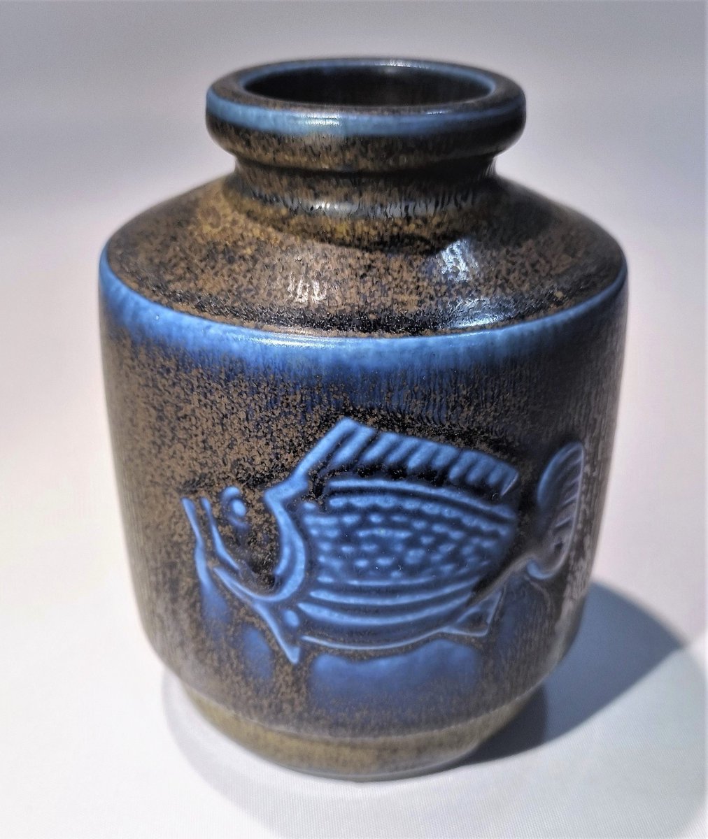 SWECOLL1's tweet photo. Shop my sale: 10% off.

Wilhelm Kåge for his own studio KAPA in Gustavsberg, Sweden. With a stunning hares fur glaze. https://t.co/UTVQZzzvUF https://t.co/MBcEbgC5Xf