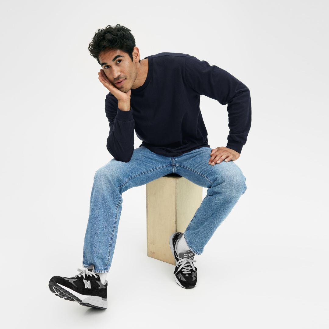 Gap_JP's tweet photo. Gapのメンズデニムの中で最も売れているデニム”スリムフィット ジーンズ”。シンプルなコーディネートで人気の履き心地を堪能。
#Denim #デニム #ComfortablePrice #いつでもずっと心地よい価格
https://t.co/EZ503XU0HK https://t.co/wScvri5FCr