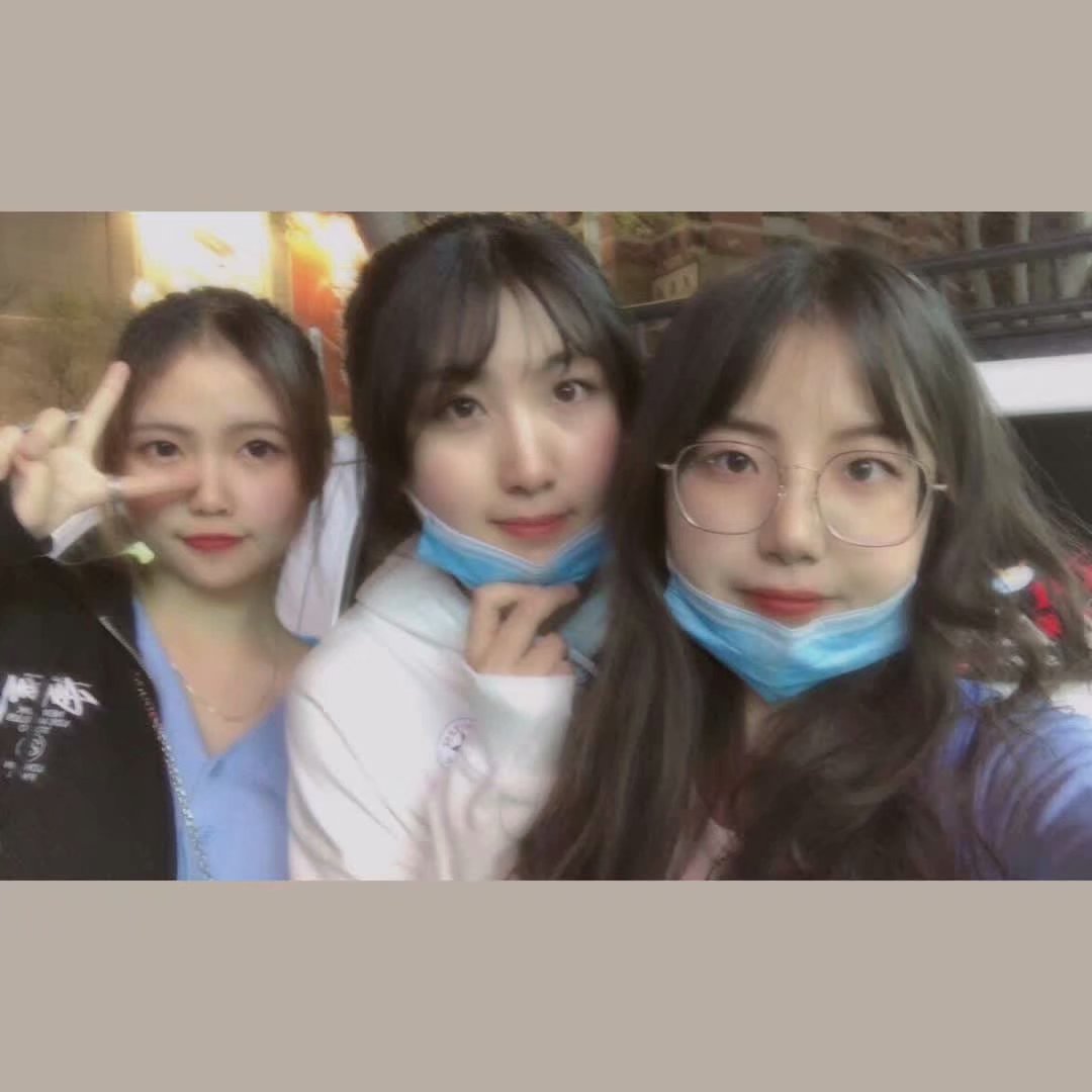 ddgffgff's tweet photo. @AQjB5iaCEEXNlxC 女朋友和闺蜜，值多少 https://t.co/HtOINgbhcE