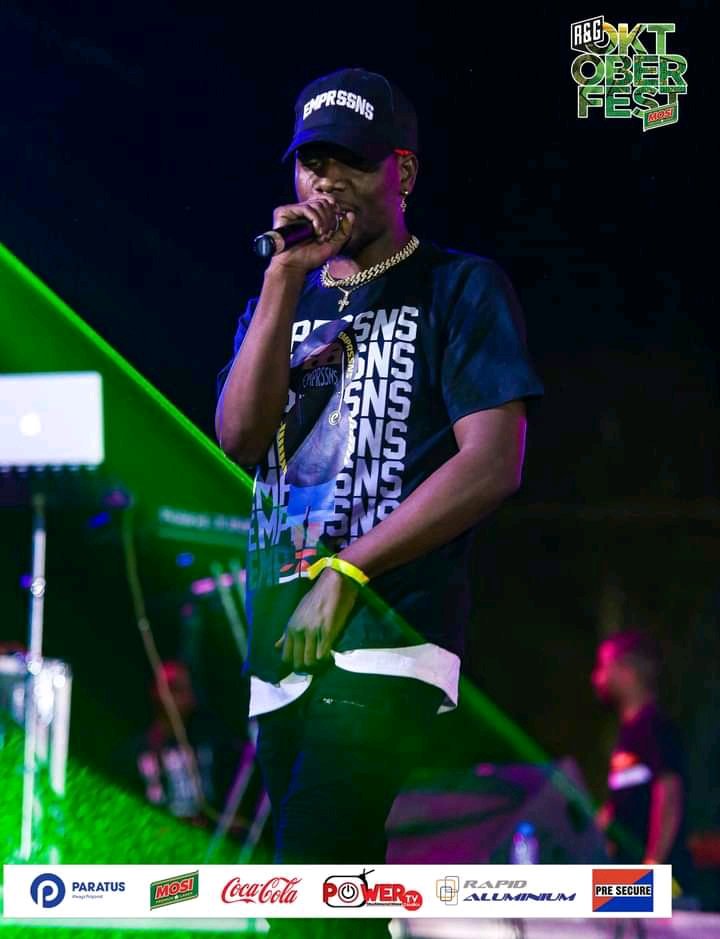JEMAX_Jemudaeh's tweet photo. Big Hommie Shi Chabota @Chefy187 brought me out on his set at the @RandGzambia Octoberfest this past weekend. Great experience, Sancho for the support kwaliwama Uku Zoona. https://t.co/JYWz2EujYb