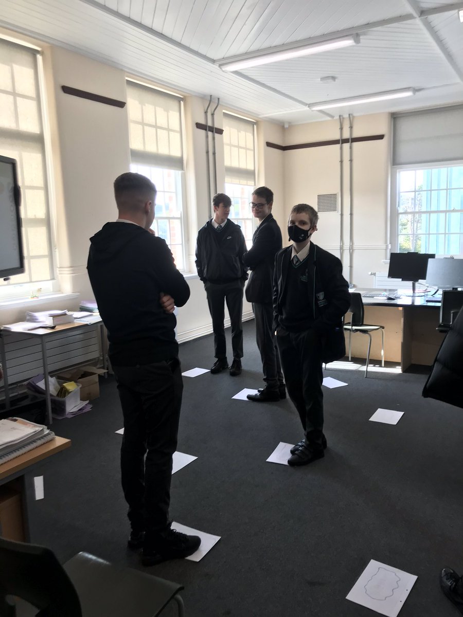 MissHyde10's tweet photo. Year 12 showing their competitive side with an ‘Economic Factors that affect Consumption and Investment’ “stamp” 👟 this morning 😀 @TonSeniorSchool @BusinessTcs @TonyrefailCS @TonyrefailHSS #Macroeconomics #noshoeswerebroken #explanationskills https://t.co/4vjeV8BWGv