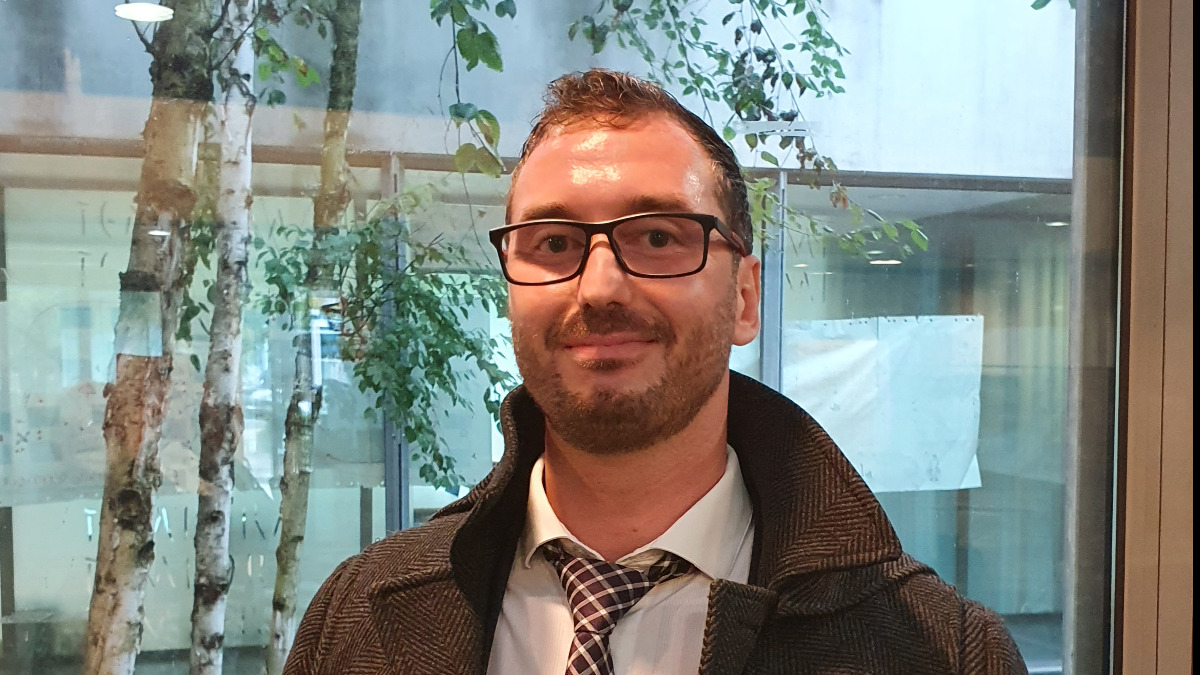 ArtsetMetiers_'s tweet photo. 👏 Bravo à David pour son diplôme d'ingénieur Environnement et Gestion des Risques obtenu par valorisation des acquis de l'expérience #VAE. Il tire ainsi parti d'une expérience de 15 ans dans le management de la prévention des risques chez @EDFofficiel 🎓 https://t.co/h2zS6AfpJe https://t.co/jAD0VqF3mV