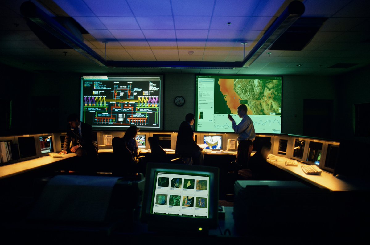 KarineFau's tweet photo. .@IBM dévoile Environmental Intelligence Suite, la première suite logicielle à réunir l'#IA, les données météorologiques, l'analyse des #risques climatiques et la comptabilité carbone dans une seule solution SaaS. #météo #durabilité https://t.co/AUJHfFwJzc https://t.co/GIRwVUoG8j