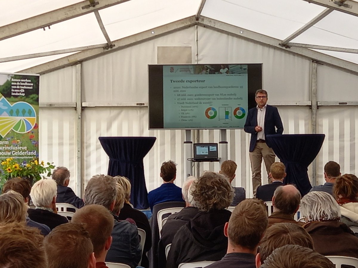 Michaela van Leeuwen tweet media