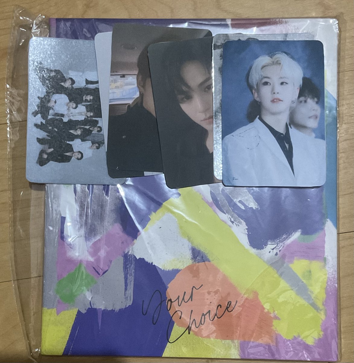 FanBlueblue's tweet photo. Yayy super excited talaga ako ditoo! Super bait ng shop madaling kausap and super sulit ang price the condition is 9/10 super bilis iship HUEHAIAH and thank yiu thank you sa madaming freebies! #ATS_Feedbacks #SalamatAllTime @All_Time_Shop https://t.co/Q46XrK8Y73