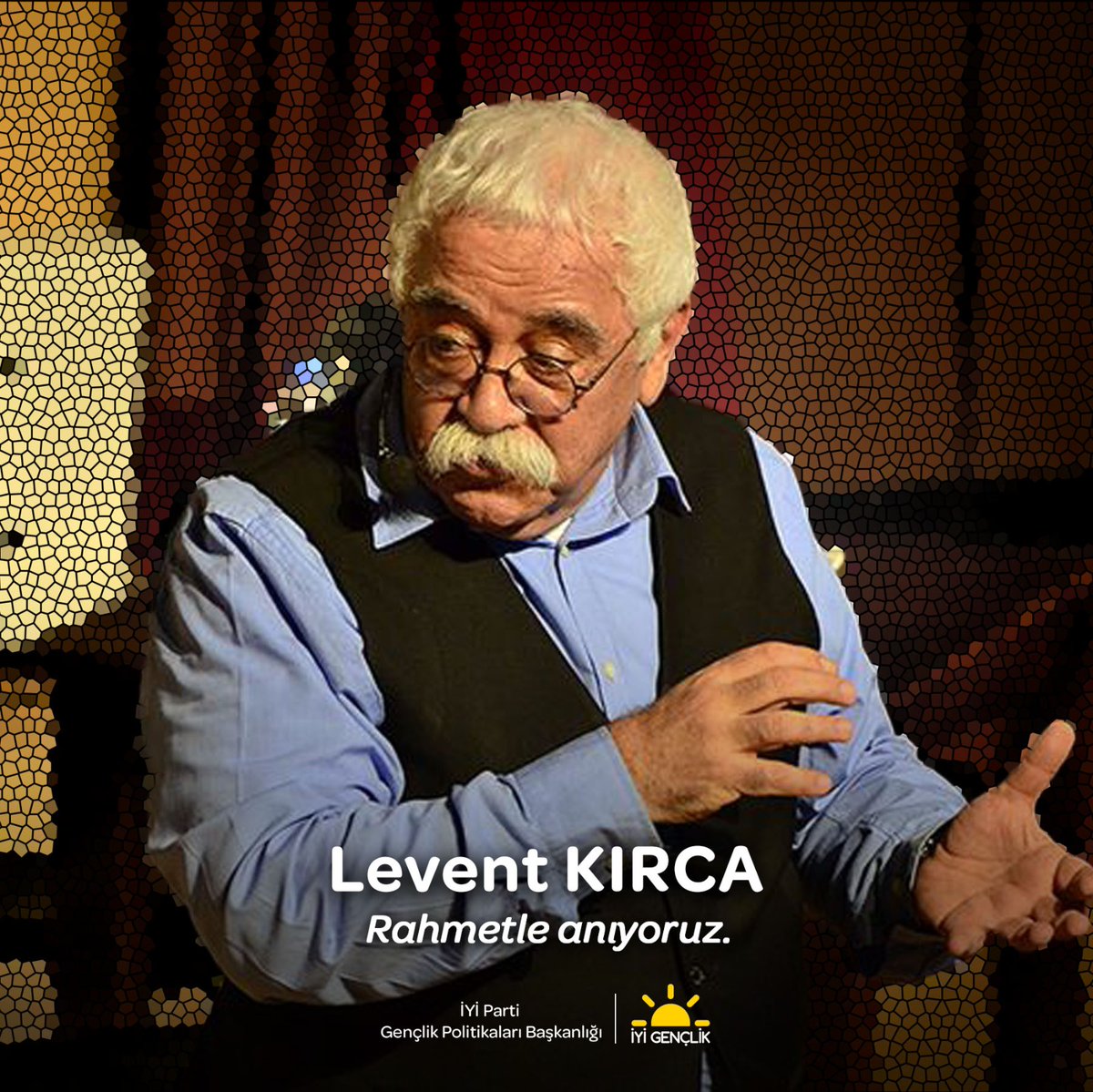 "Atatürk’le kalın, Cumhuriyet’le kalın, hoşça kalın." diyen, bizlere gülmeyi ve güldürmeyi öğreten büyük usta #LeventKIRCA'yı vefatının yıl dönümünde rahmetle anıyoruz.