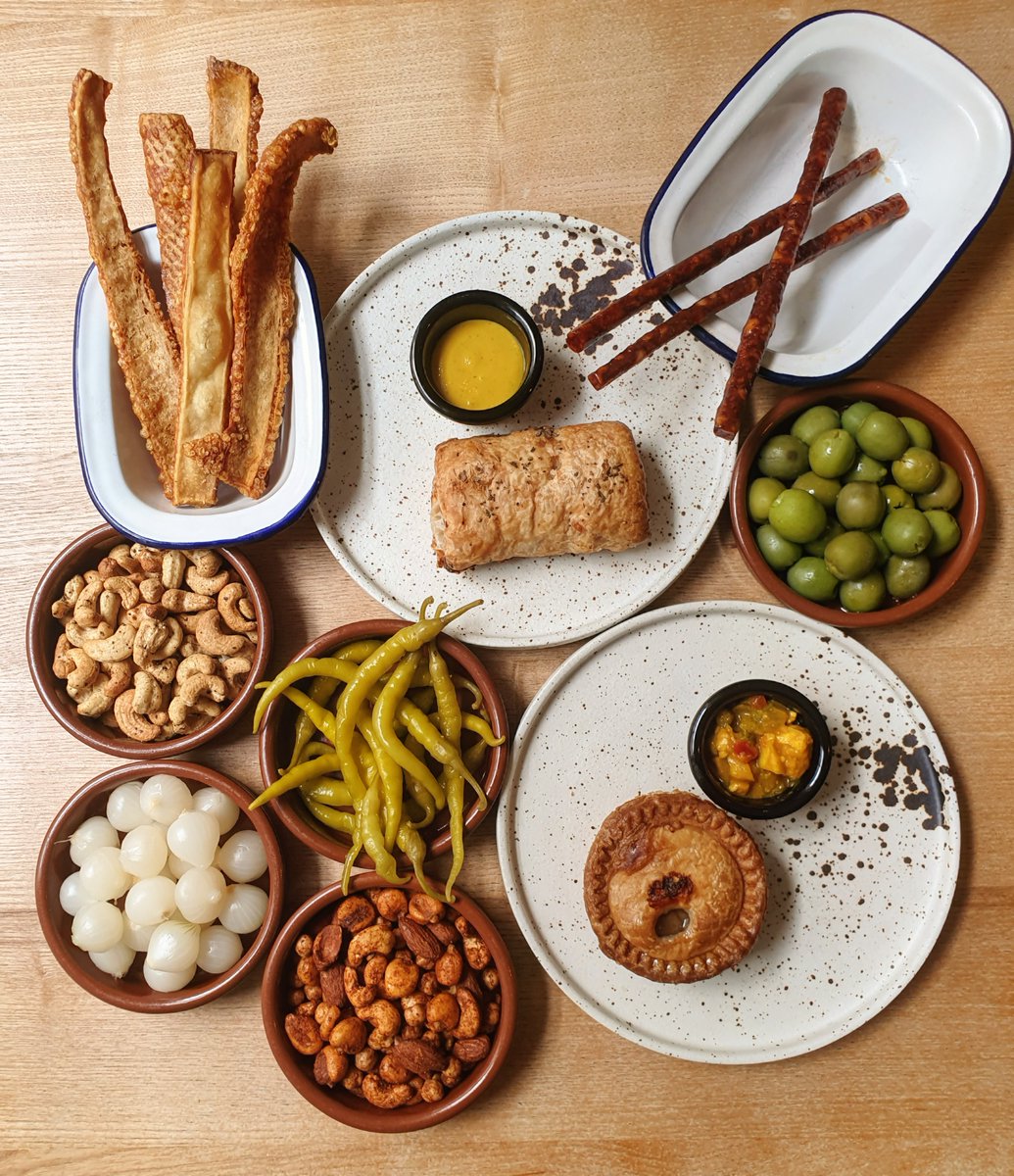 PureCraftBars's tweet photo. BAR SNACK ANYONE? 👀

#BirminghamFoodie #BirminghamFood #BirminghamFoodies #LoveBrum #BrumEats #Birmingham #ColmoreRow #BirminghamisBeautiful #PureCraftBarandKitchen #PurityAle https://t.co/G2k4u4JJ6Q