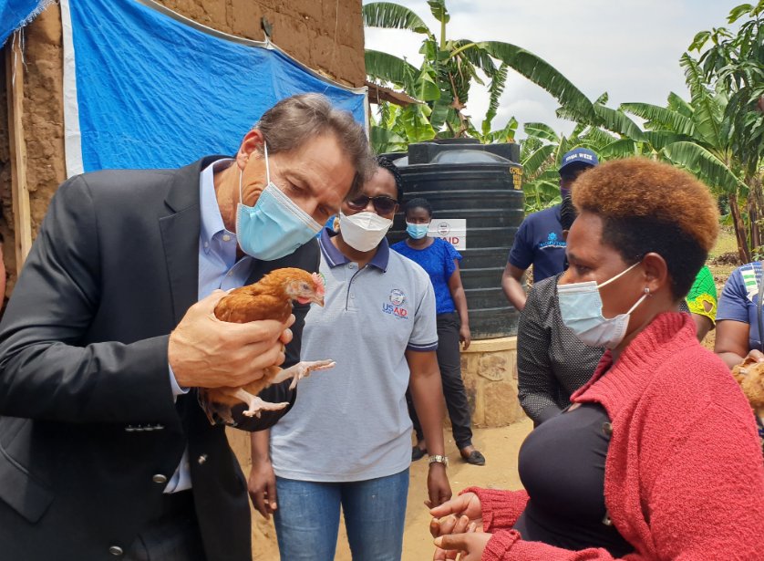 USAIDHingaWeze's tweet photo. Celebrating a great partnership with @BugeseraDistr and showcasing our achievements as we wind up Hinga Weze activities around the area. https://t.co/7Qq22Icq3P