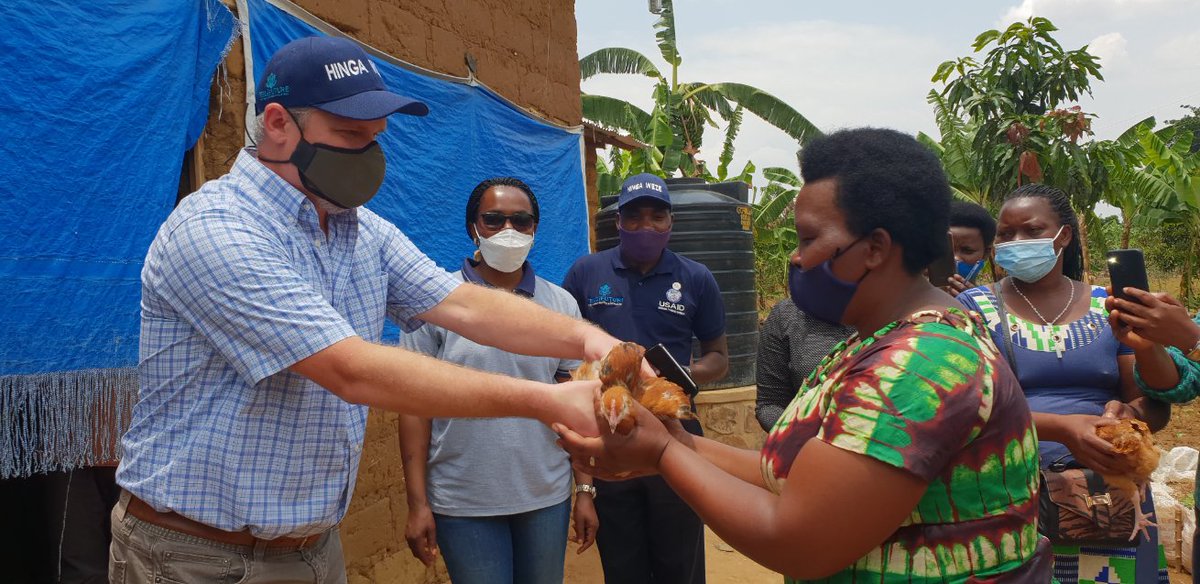 USAIDHingaWeze's tweet photo. Celebrating a great partnership with @BugeseraDistr and showcasing our achievements as we wind up Hinga Weze activities around the area. https://t.co/7Qq22Icq3P