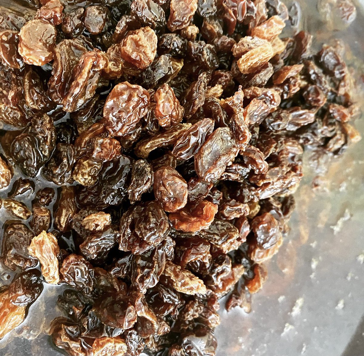 JaniceCaseyB's tweet photo. It’s that time!!!! Soaking fruit for brack. #bairínbraic #barmbrack #teabrack #halloween2021 #homebaking #baking https://t.co/xNr50fYT09