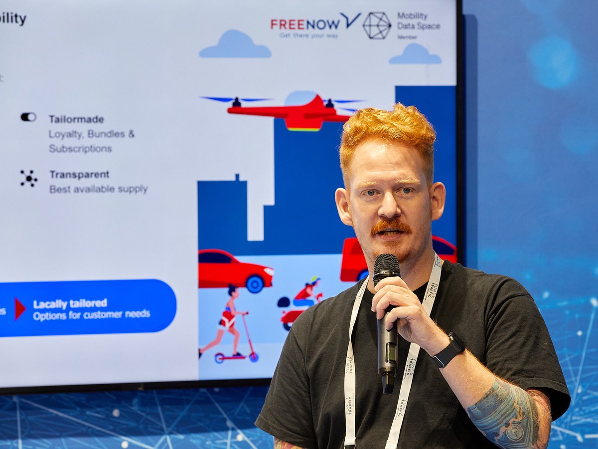 mobilityDS's tweet photo. Use case presentation at the #MDS Meet &amp; Greet: Dr. Tim Wiegels presents "Weather information for getting safe, dry and happy from A to B with FREE NOW" @FreeNow_DE https://t.co/vJPS9ENMH3