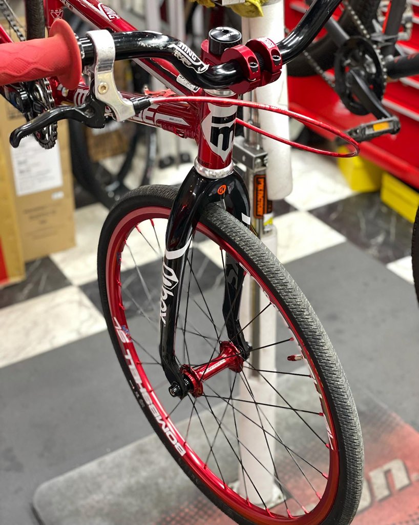 astbikes's tweet image. 折角カーボンフォークを入れるなら、ヘッドセットはキッチリと下処理してインストール💯
#Mongoose #boxcomponents #Bombshell #Maxxis #astbikes #astforest #埼玉 #和光 #秩父 #所沢 #さいたま #川口 #練馬 #板橋　#街のpaypay祭