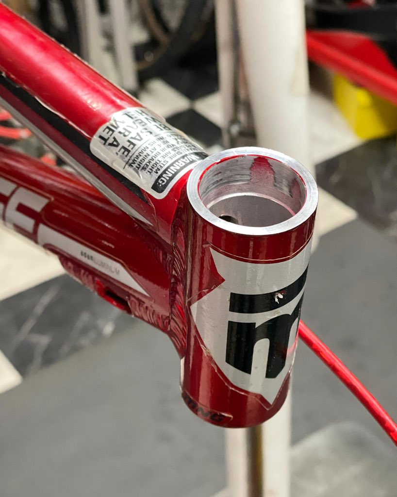 astbikes's tweet image. 折角カーボンフォークを入れるなら、ヘッドセットはキッチリと下処理してインストール💯
#Mongoose #boxcomponents #Bombshell #Maxxis #astbikes #astforest #埼玉 #和光 #秩父 #所沢 #さいたま #川口 #練馬 #板橋　#街のpaypay祭