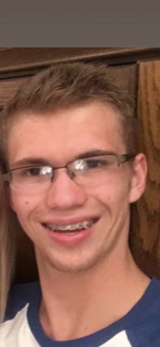 ConnorLWright's tweet photo. I was going through my pictures searching for more pictures of lucky to look at and be sad about, but this me freshman year, why the fuck did y’all talk to me? I’d be pissed if someone who looked like this tried talking to me at a party? https://t.co/45apMBhvui